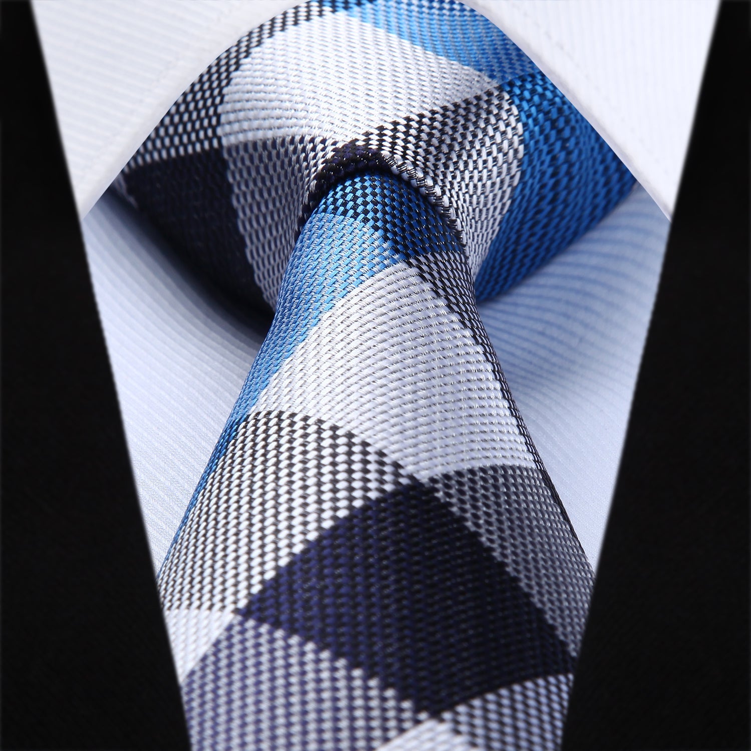 Hisdern Blue Plaid Pocket Square With Matching Tie